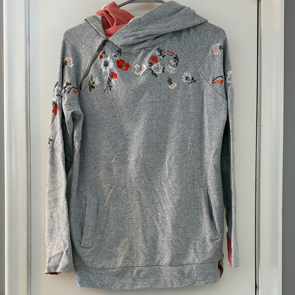 AMPERSAND AVE Gray Hoodie with Floral Embroidery